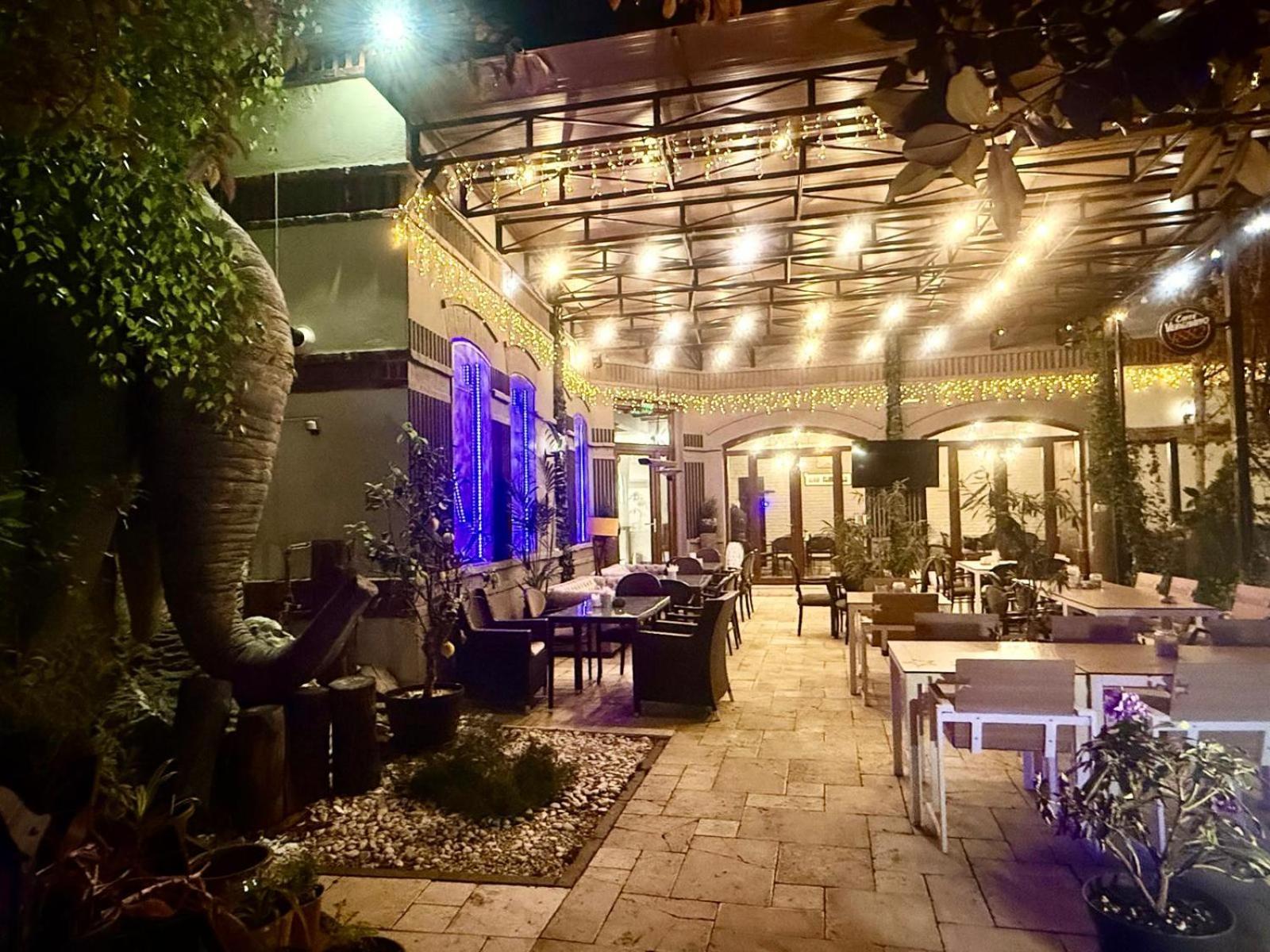 Hotel 5 Continents Крайова Экстерьер фото