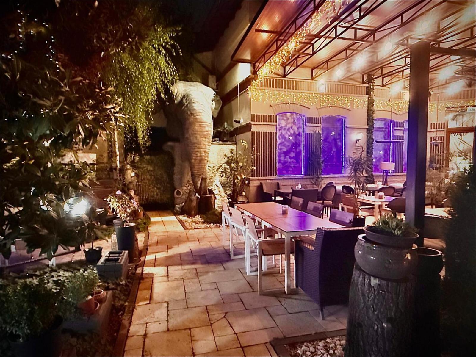 Hotel 5 Continents Крайова Экстерьер фото